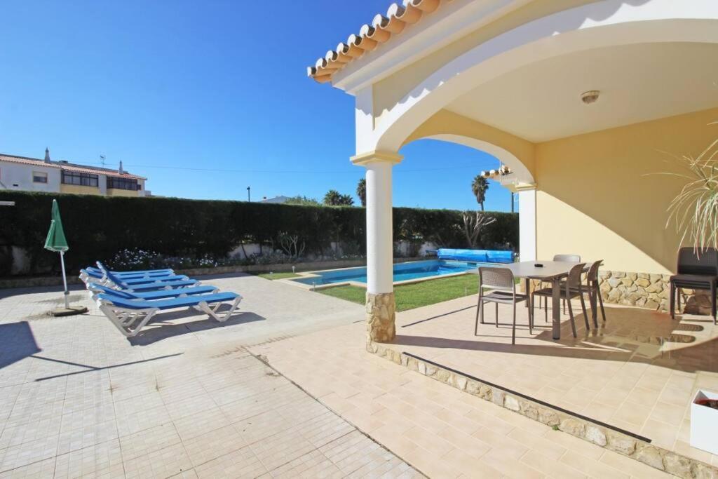 Bonita Moradia C/ Piscina Em